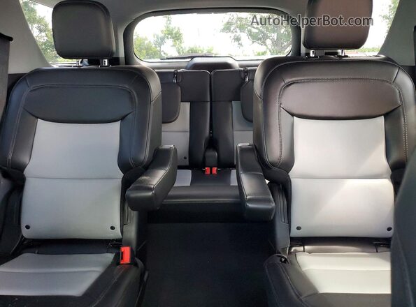 1FMSK7DH0NGB73071 2022 FORD EXPLORER Gray Widok tylnych siedzeń