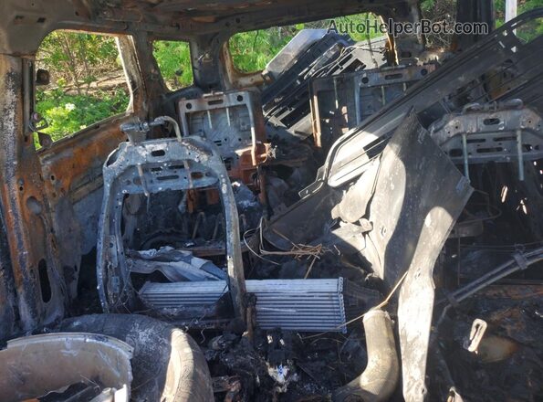 1FMSK7DH2LGC27726 2020 FORD EXPLORER Пожар Вид задних сидений