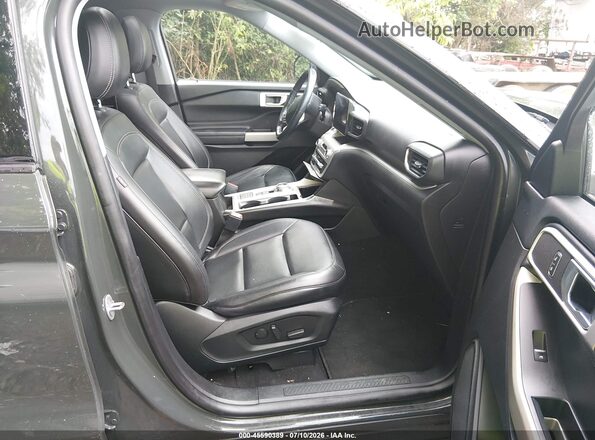 1FMSK7DH2NGA82108 2022 FORD EXPLORER Green Front interior view