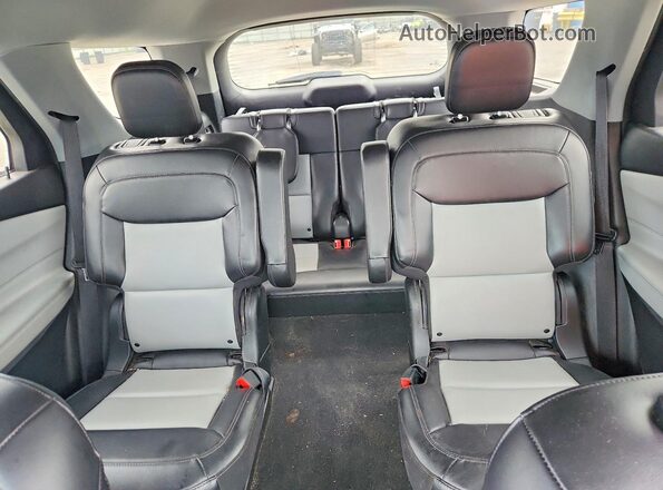 1FMSK7DH2PGC13086 2023 FORD EXPLORER Blue უკანა სავარძლების ხედი