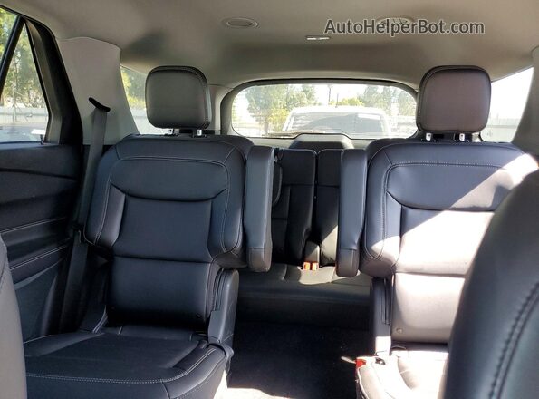 1FMSK7DH2RGA76931 2024 FORD EXPLORER Gray Widok tylnych siedzeń