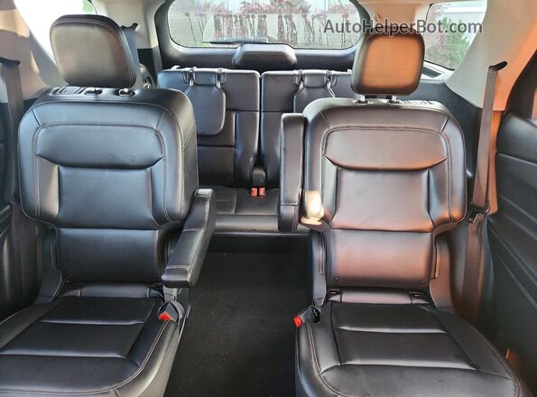 1FMSK7DH3NGA87768 2022 FORD EXPLORER Black Вид задніх сидінь