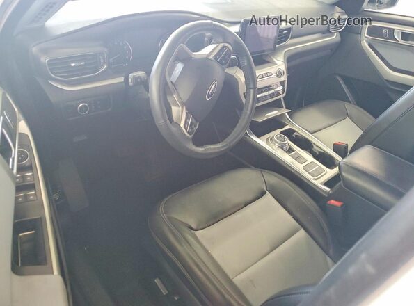 1FMSK7DH4PGB75490 2023 FORD EXPLORER White Widok deski rozdzielczej