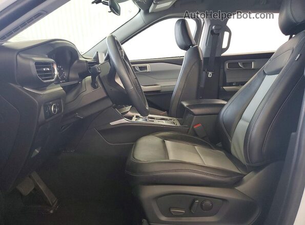 1FMSK7DH4PGB75490 2023 FORD EXPLORER White Widok wnętrza z przodu