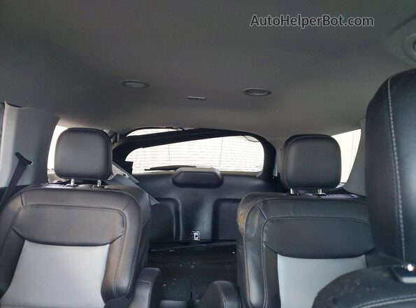 1FMSK7DH4PGB75490 2023 FORD EXPLORER White Widok tylnych siedzeń