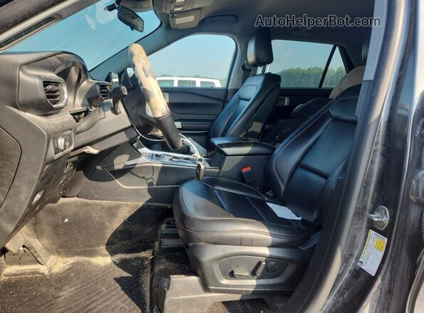 1FMSK7DH5LGC56685 2020 FORD EXPLORER Gray Front interior view