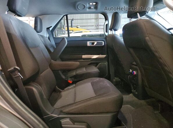 1FMSK7DH5NGC09059 2022 FORD EXPLORER Gray Widok tylnych siedzeń