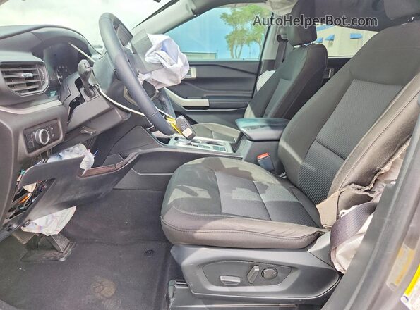 1FMSK7DH5RGA46810 2024 FORD EXPLORER Gray Widok wnętrza z przodu
