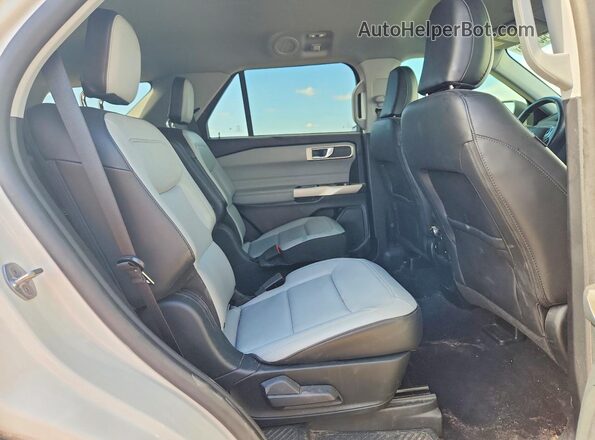 1FMSK7DH6MGB15643 2021 FORD EXPLORER White უკანა სალონის ხედი