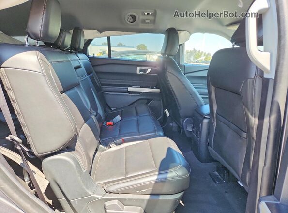 1FMSK7DH6NGA69135 2022 FORD EXPLORER Gray Вид задніх сидінь