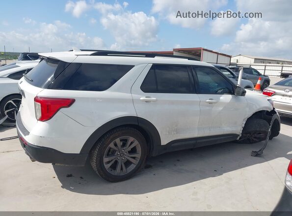 1FMSK7DH6NGB43475 2022 FORD EXPLORER White Vista interior trasera