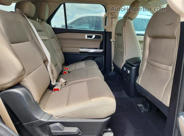 1FMSK7DH6NGC50140 2022 FORD EXPLORER Green Widok wnętrza z tyłu
