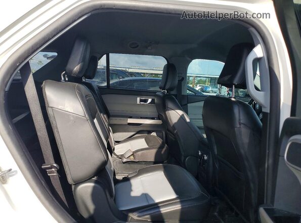 1FMSK7DH6PGA13201 2023 FORD EXPLORER Белый Вид задней части салона