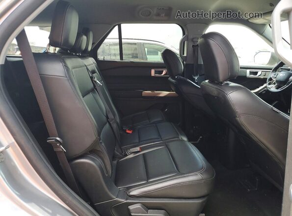 1FMSK7DH7RGA04543 2024 FORD EXPLORER Silver უკანა სალონის ხედი