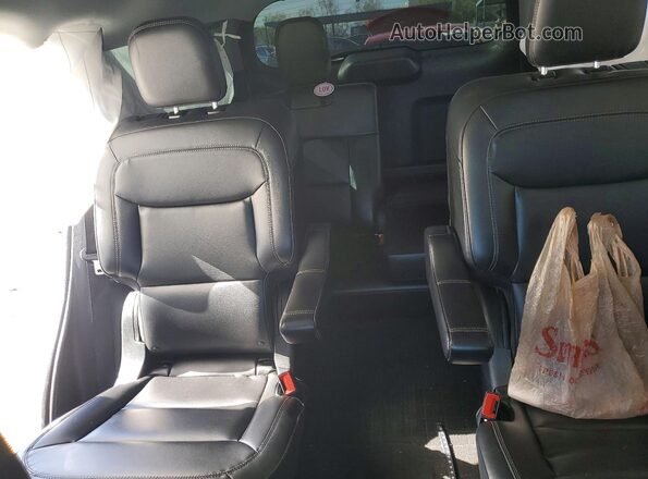 1FMSK7DH9NGC00591 2022 FORD EXPLORER Белый Вид задних сидений