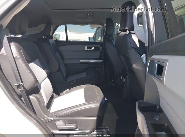 1FMSK7DH9RGA17830 2024 FORD EXPLORER White Widok naklejki z numerem VIN