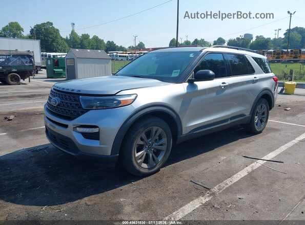 1FMSK7DHXNGC41070 2022 FORD EXPLORER Silver Vista tres cuartos delantera izquierda