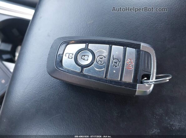 1FMSK7DHXNGC41070 2022 FORD EXPLORER Silver Vista del salpicadero