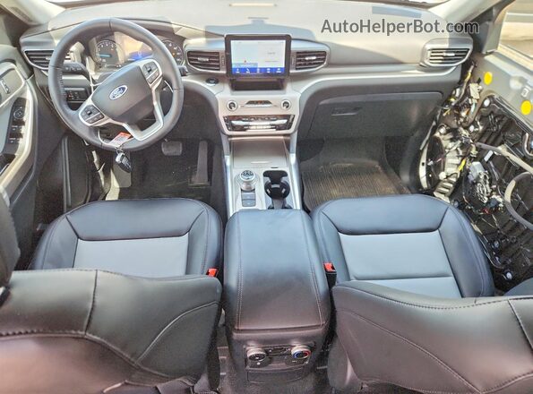 1FMSK7DHXRGA45314 2024 FORD EXPLORER Silver Dashboard view