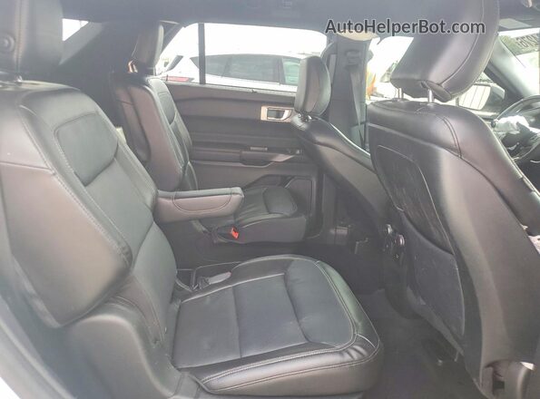 1FMSK7FH1LGB09552 2020 FORD EXPLORER White Widok wnętrza z tyłu