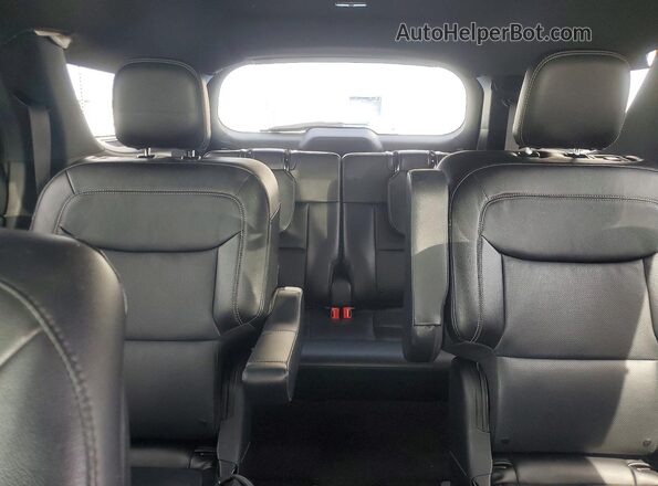 1FMSK7FH1LGB09552 2020 FORD EXPLORER White Widok tylnych siedzeń