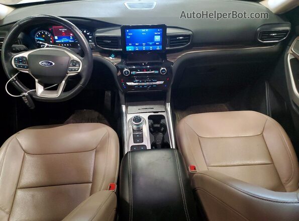 1FMSK7FH5MGA16471 2021 FORD EXPLORER White Widok deski rozdzielczej