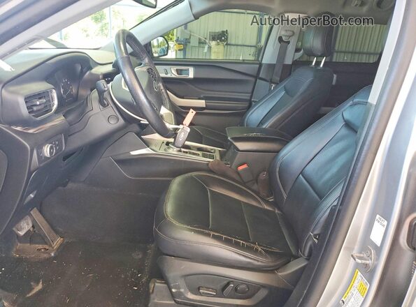 1FMSK7FH8MGA85025 2021 FORD EXPLORER Silver Vista interior delantera