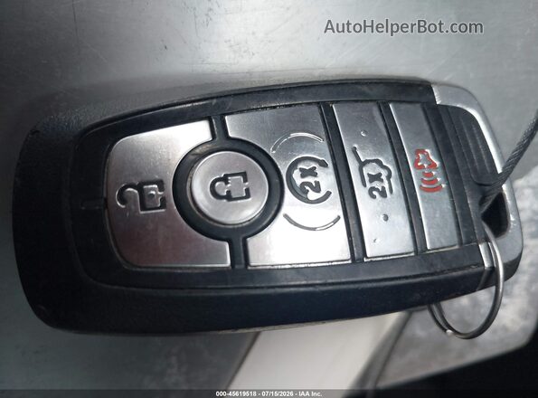 1FMSK7KH2NGC05263 2022 FORD EXPLORER Синий Вид панели приборов