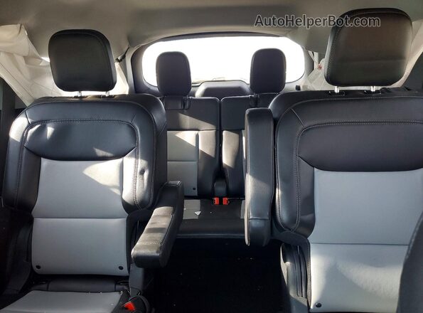 1FMSK8DH0RGA75881 2024 FORD EXPLORER White Вид задніх сидінь