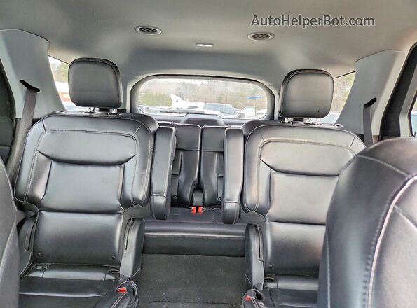1FMSK8DH1MGC00475 2021 FORD EXPLORER Gray Rear seats view