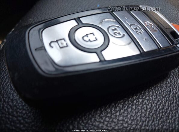 1FMSK8DH2MGA49209 2021 FORD EXPLORER White Widok deski rozdzielczej