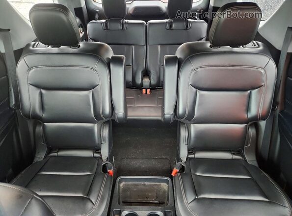 1FMSK8DH2MGB01275 2021 FORD EXPLORER Silver Rear seats view
