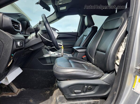 1FMSK8DH3LGB50872 2020 FORD EXPLORER Серебряный Вид салона спереди
