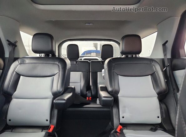 1FMSK8DH3PGB94070 2023 FORD EXPLORER Silver Հետևի նստատեղերի տեսք