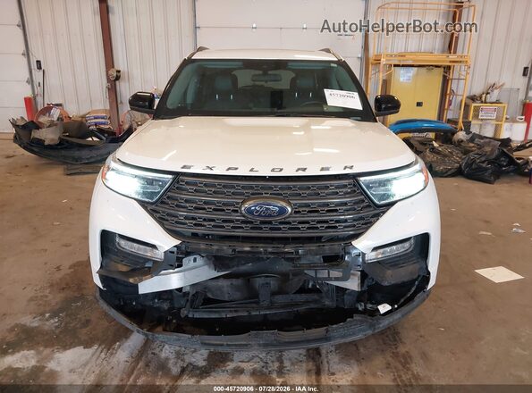 1FMSK8DH5NGC05096 2022 FORD EXPLORER White Սարքավորումների վահանակի տեսք