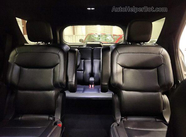 1FMSK8DH7LGA60916 2020 FORD EXPLORER Gray Widok tylnych siedzeń