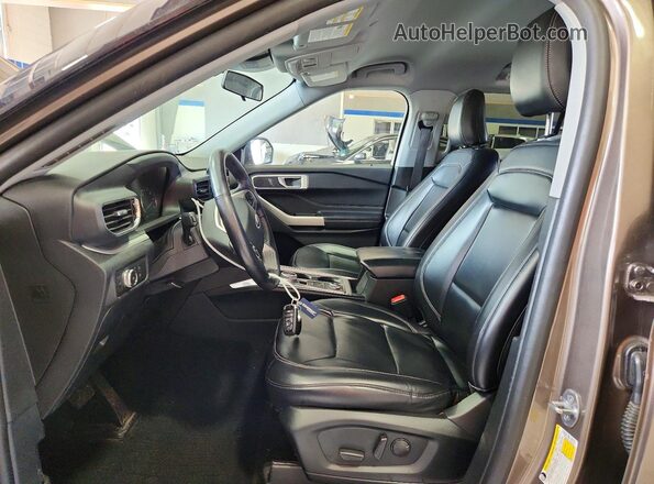 1FMSK8DH7MGA66507 2021 FORD EXPLORER Brown Սալոնի դիմացի տեսք