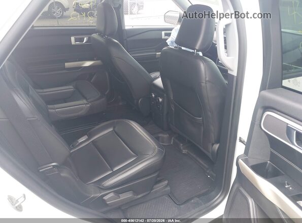 1FMSK8DH7NGA04414 2022 FORD EXPLORER White Widok naklejki z numerem VIN
