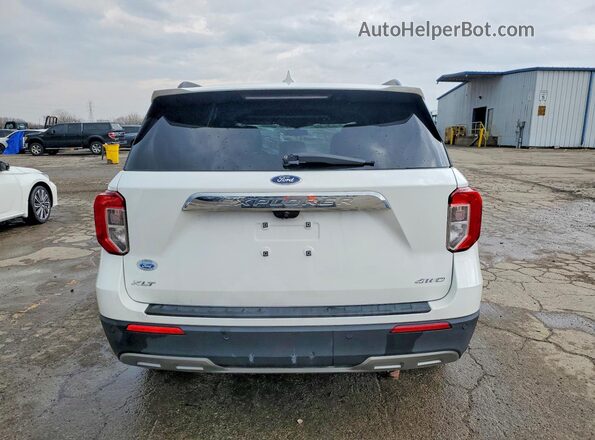 1FMSK8DH7NGA67299 2022 FORD EXPLORER Белый Вид сзади