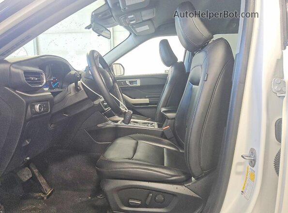 1FMSK8DH7NGC03513 2022 FORD EXPLORER White Vista interior delantera