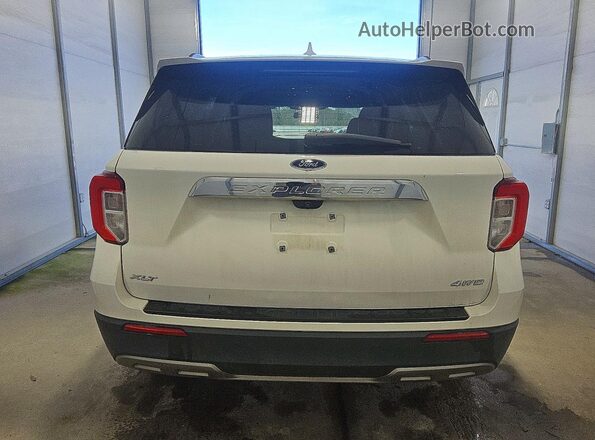 1FMSK8DH7NGC03513 2022 FORD EXPLORER White Vista trasera
