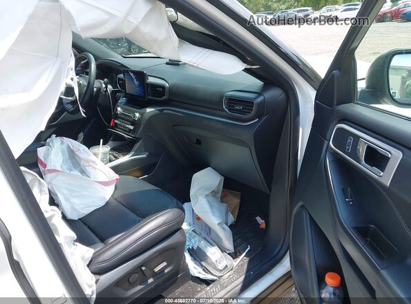 1FMSK8DH9LGC25557 2020 FORD EXPLORER White Widok wnętrza z przodu