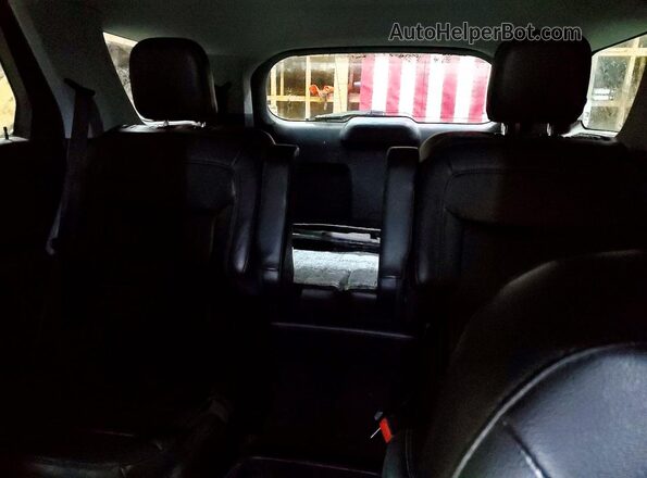 1FMSK8DH9LGC47056 2020 FORD EXPLORER White Widok tylnych siedzeń
