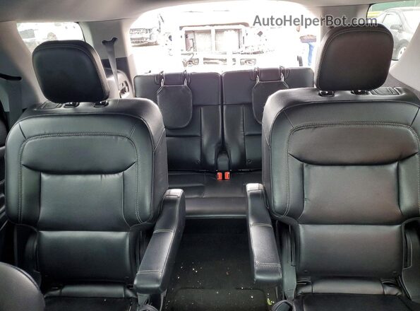 1FMSK8DH9LGC68201 2020 FORD EXPLORER Blue Widok tylnych siedzeń