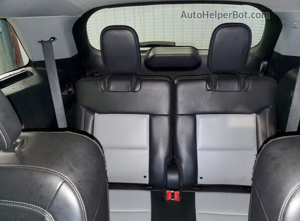 1FMSK8DH9NGB09505 2022 FORD EXPLORER Black Widok tylnych siedzeń