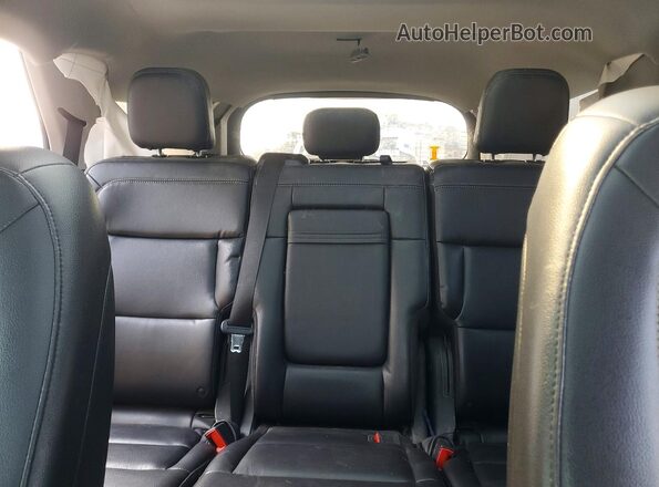 1FMSK8DHXMGA31959 2021 FORD EXPLORER Gray Rear seats view