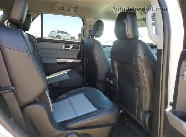 1FMSK8DHXPGA65436 2023 FORD EXPLORER White Вид задньої частини салону