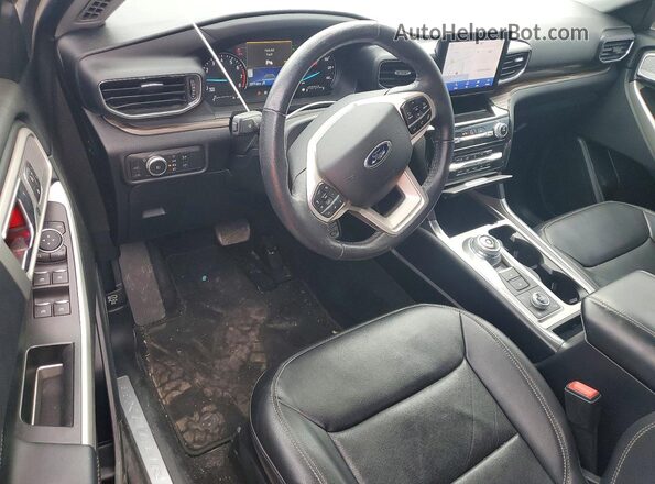 1FMSK8FH2MGA16742 2021 FORD EXPLORER Silver Widok deski rozdzielczej