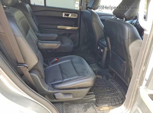 1FMSK8FH3MGA85374 2021 FORD EXPLORER Серебряный Вид задней части салона