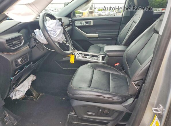 1FMSK8FH5NGC37320 2022 FORD EXPLORER Silver Widok wnętrza z przodu